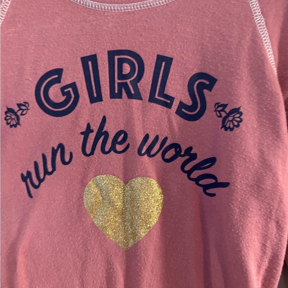 Jenna & Jessie Pink and Gold Short Sleeve Tee with Graphic Design - Picture 4 of 9